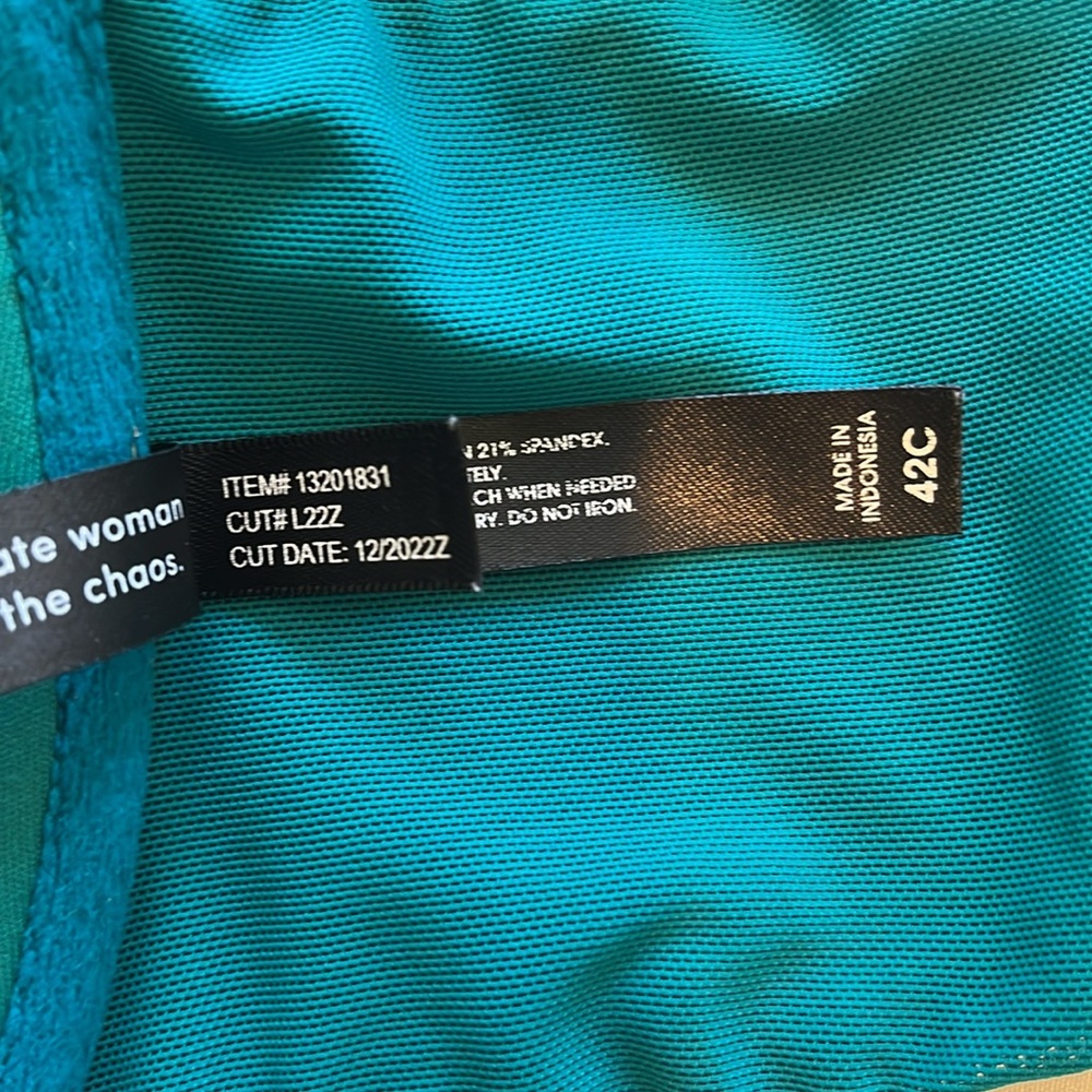 Torrid Back Smoothing Lightly Lined Underwire T-S… - image 4